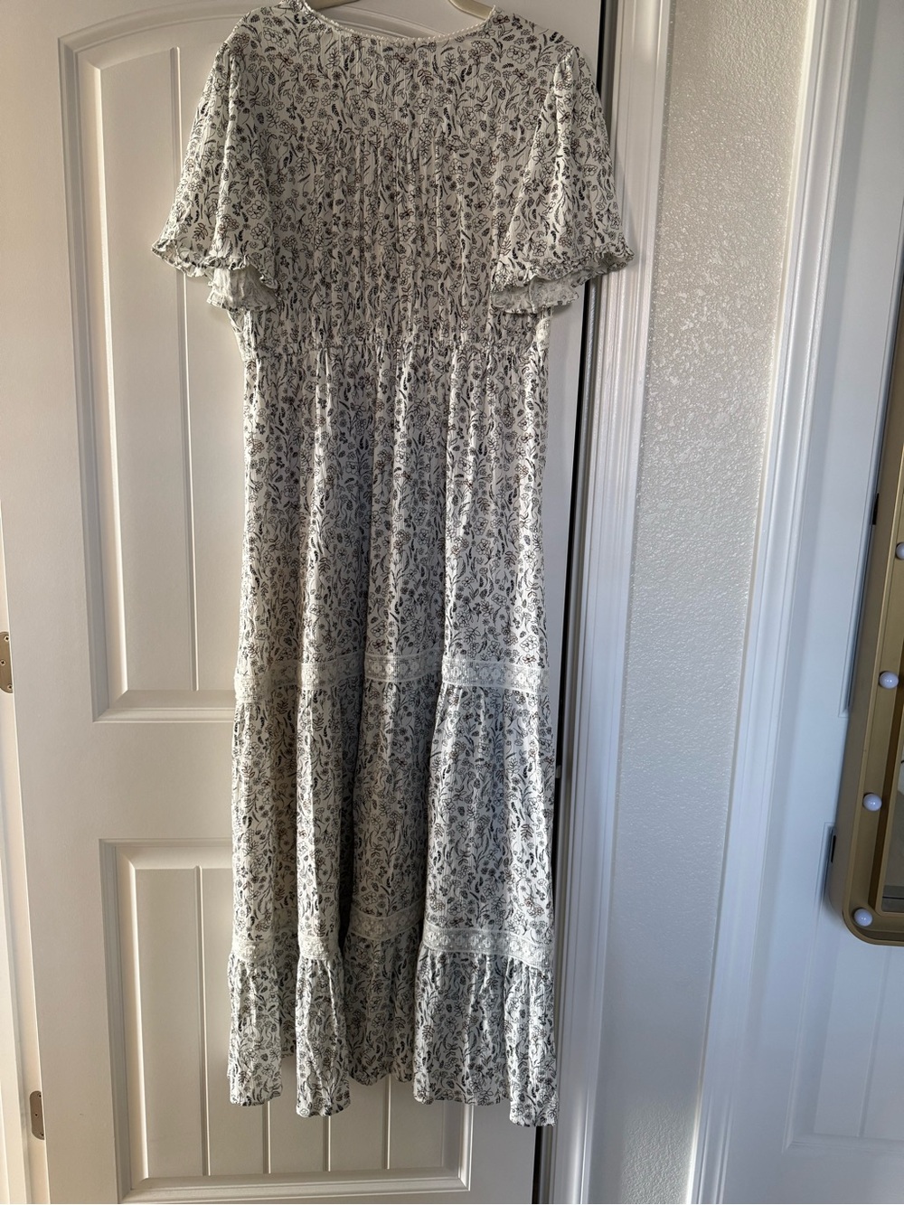 Torrid Maxi Dress Wash Gauze FloralLace Y-Neck Puff Ruffle Sleeves 00 M/L 10 NWT - Picture 11 of 16